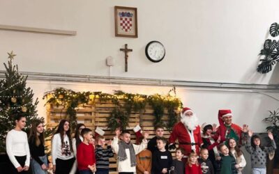 Radost Božića među nama – darivanje najmlađih