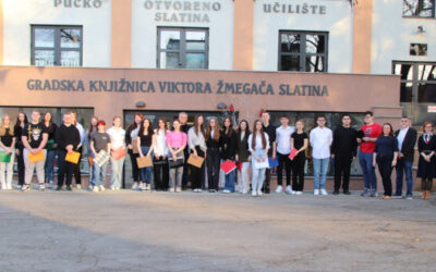 Povodom Međunarodnog dana žena u Gradskoj knjižnici Viktora Žmegača Slatina otvorena retrospektivna izložba iz ciklusa Slatinčanke
